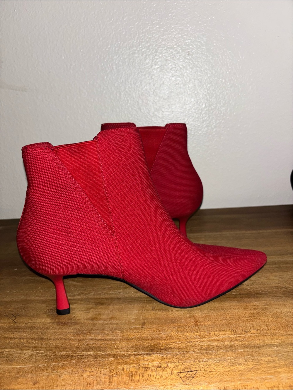 Women's Red Pointed-Toe Ankle Booties with Stiletto Heel - Picture 5 of 8